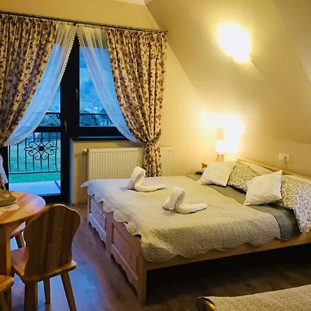 Quarto em Acomodações Particulares Tatrzanska Zohylina *